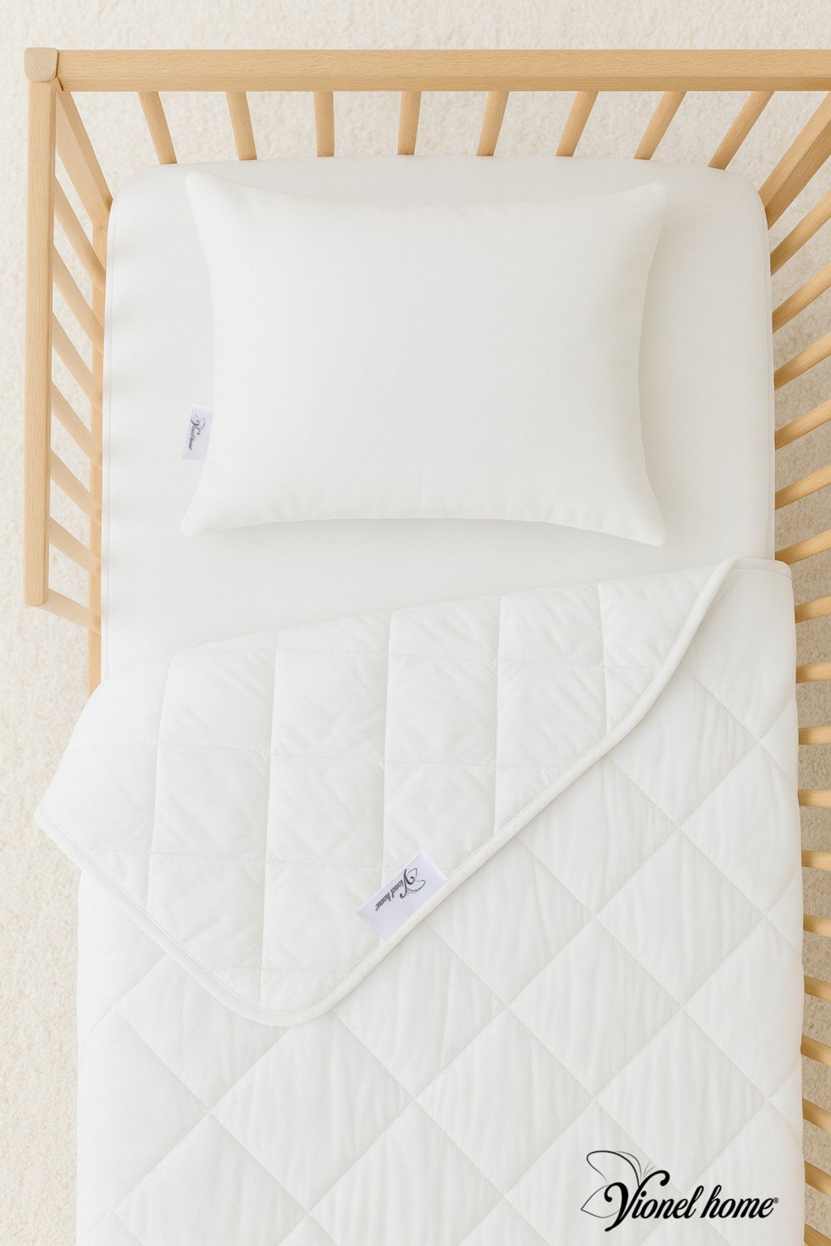 Ecotermo Beyaz Bebek Yorganı 95x145 Cm + 1 Adet 35x45 Bebek Yastığı | Yumuşak & Nefes Alabilen