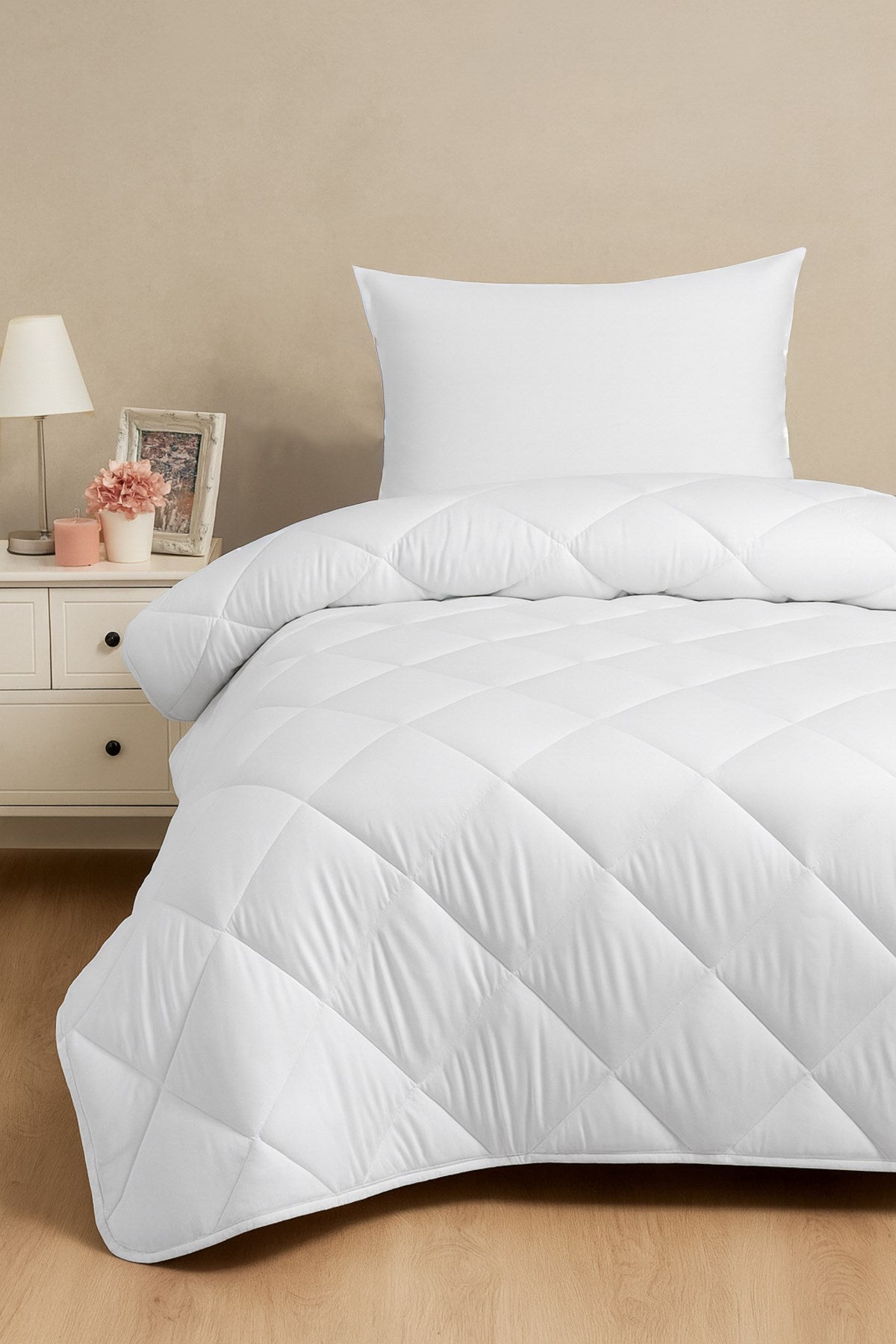 Ecotermo Tek Kişilik Microfiber Antialerjik Silikon Yorgan | Çeyizlik | Otel Yorganı | 155x215 Cm